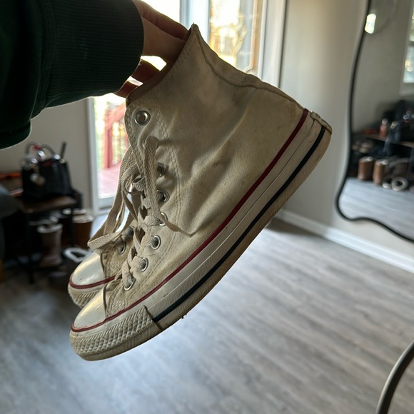 Converse Shoes - Size 9 converse